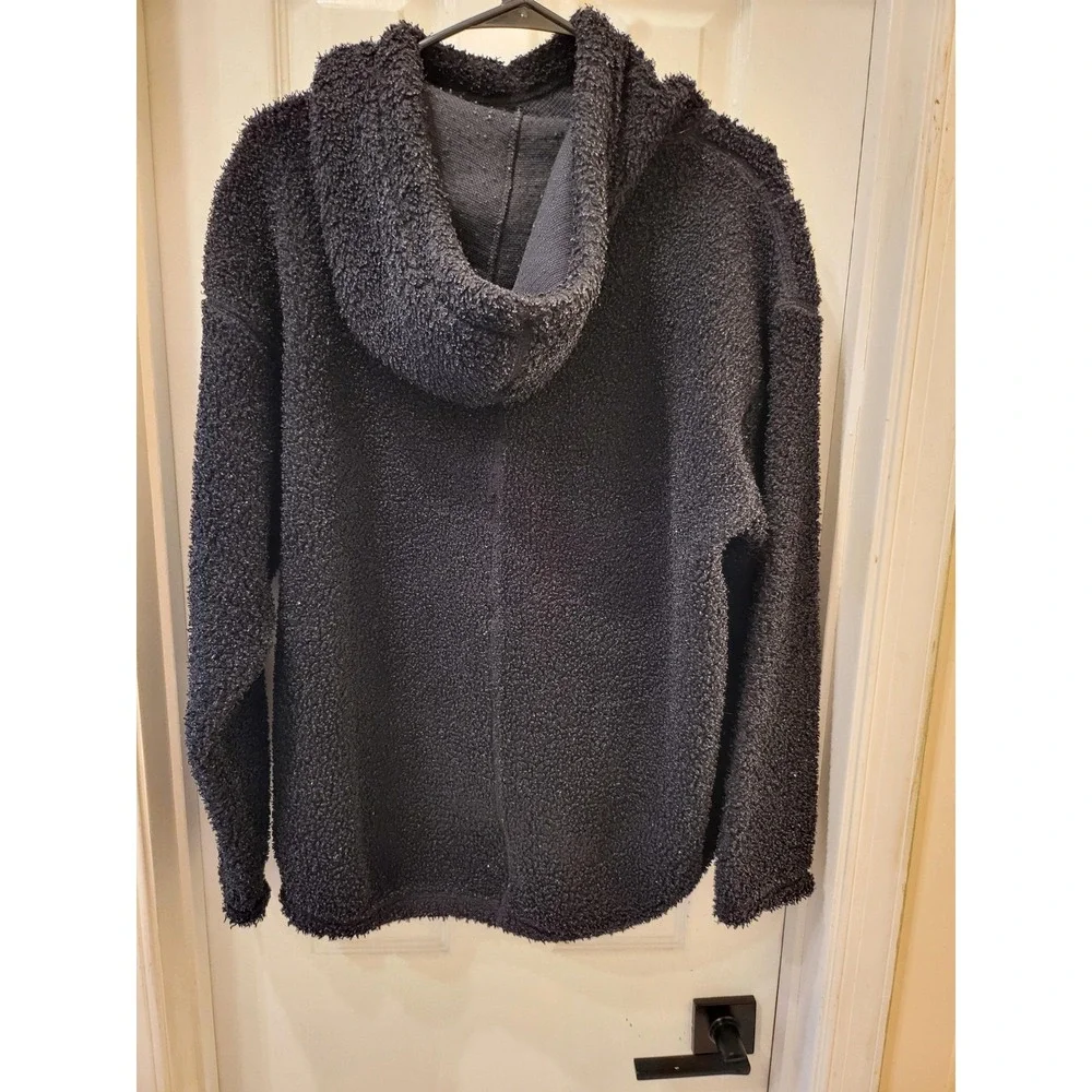 Nike Therma-Fit Hoodie Womens Small Sherpa Fleece Pullover Sweatshirt DD6470-010
